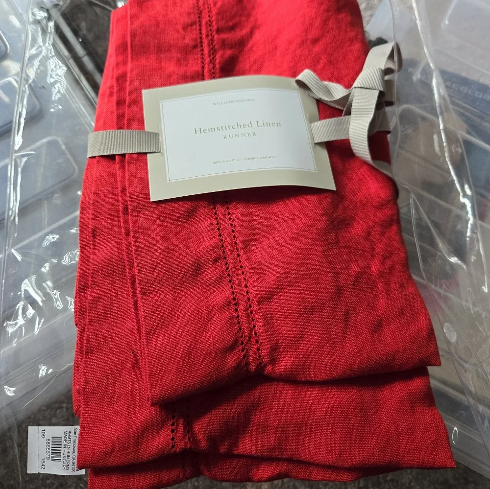 NWT Williams-Sonoma Hemstitched linen table runner RED